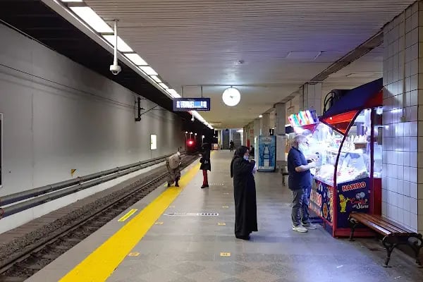 Aksaray Metro İstasyonu - Resim 3