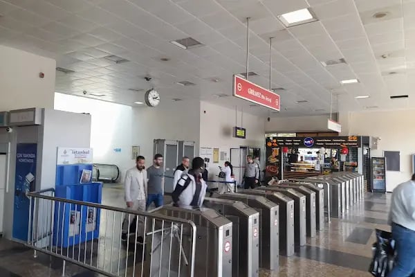 Aksaray Metro İstasyonu - Resim 14