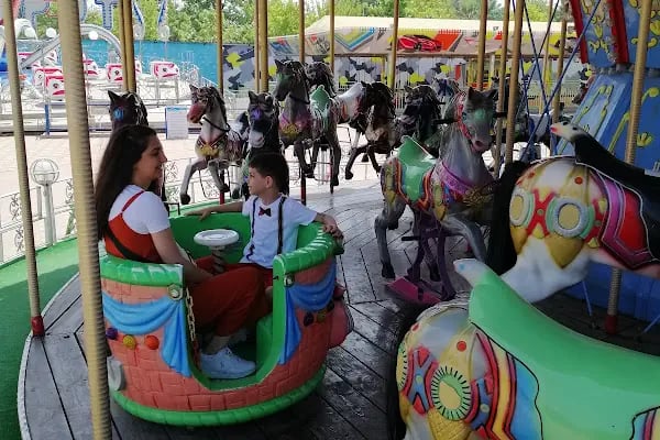 Park Lunasan Çay Bahçesi - Resim 2