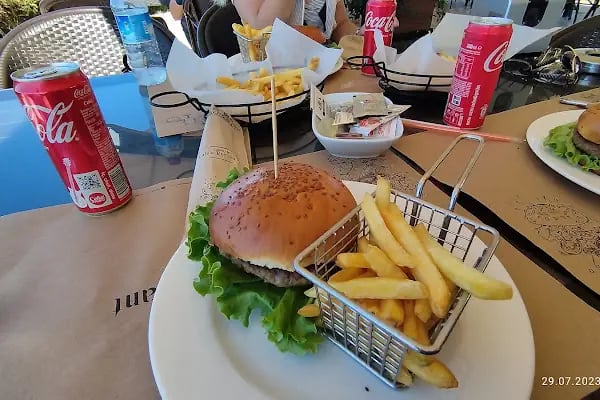 Park Lunasan Çay Bahçesi - Resim 3