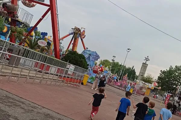 Park Lunasan Çay Bahçesi - Resim 11