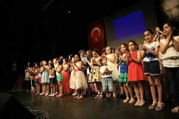 Medea Güzel Sanatlar - Resim 8