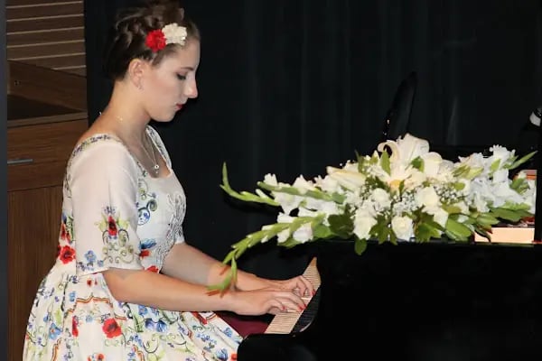 Medea Güzel Sanatlar - Resim 18