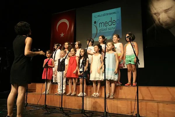 Medea Güzel Sanatlar - Resim 13