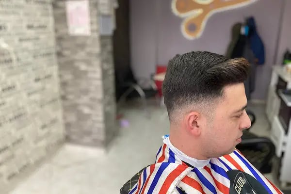 Çelebi erkek kuaförü ve güzellik salonu - Resim 11