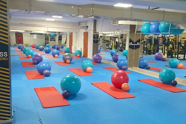 MD Spor Akademi - Cimnastik Taekwondo Spor Kulübü Fitness Aletli Pilates Zumba Jimnastik Tekvando Kadınlara Özel Spor Salonu - Resim 17