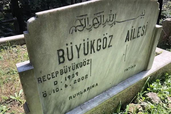 Altınşehir Mezarlığı - Resim 13