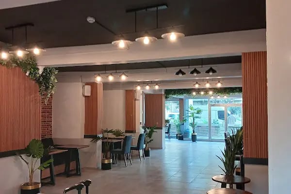 Kiwibookcafe - Resim 13