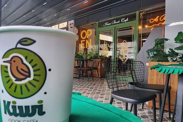 Kiwibookcafe - Resim 11