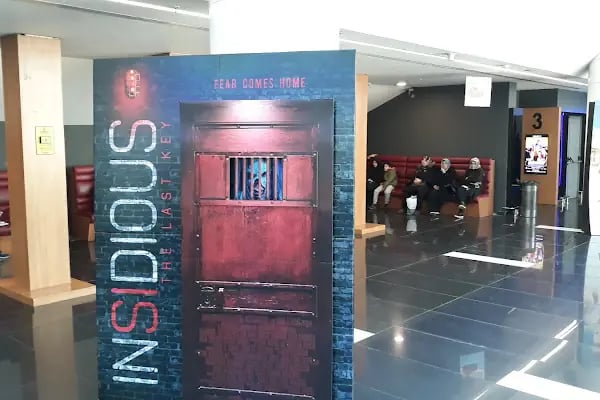 Avşar Sinema Bursa Kent Meydanı Avm - Resim 18