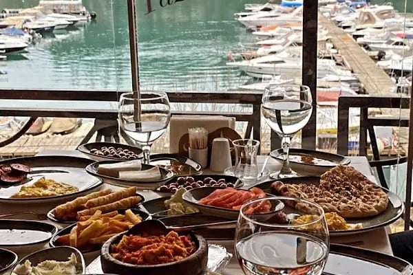 Yelken Kulüp Restaurant - Resim 3