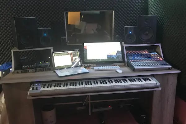 Piano music studio - Resim 13