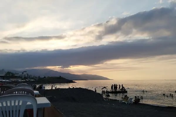 Trabzon Akçaabat Söğütlü Sahil - Resim 2