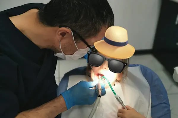 Çocuk Diş Hekimi Doç. Dr. Mustafa Altunsoy-Pedodontist-Ortodonti - Resim 8