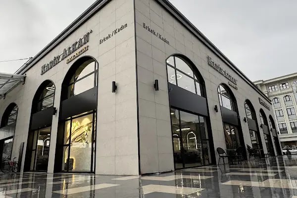 Kadir Alkan Sakarya Hair Artist Bay Bayan Kuaför - Resim 20