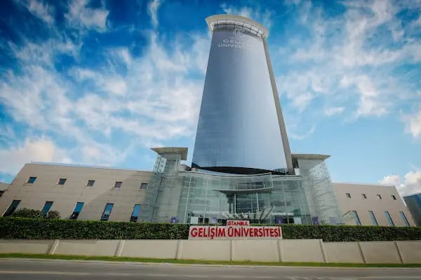 İstanbul Gelişim Üniversitesi Diş Hastanesi - Resim 3