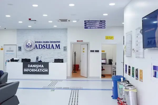 İstanbul Gelişim Üniversitesi Diş Hastanesi - Resim 4