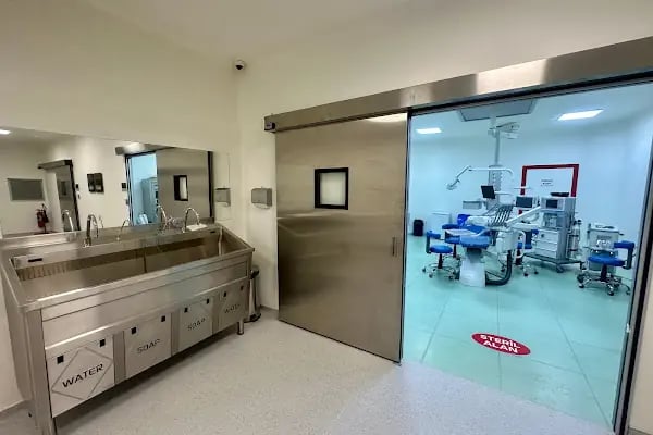 İstanbul Gelişim Üniversitesi Diş Hastanesi - Resim 2