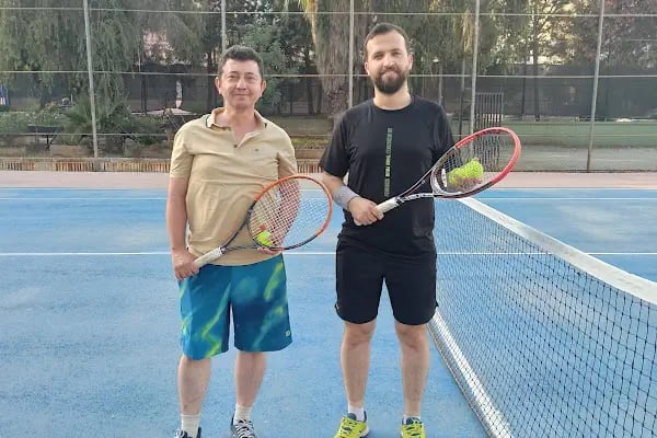 Uçanbalon Tenis Kortu - Resim 1