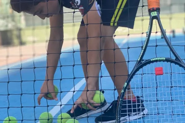 Uçanbalon Tenis Kortu - Resim 18