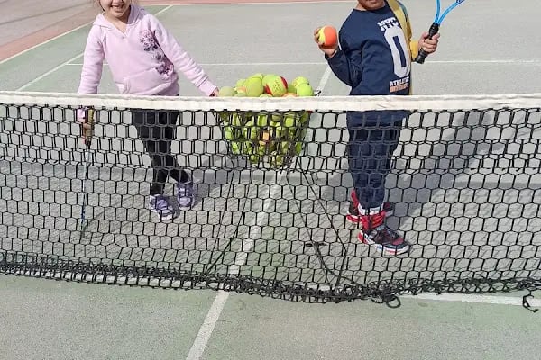 Uçanbalon Tenis Kortu - Resim 9
