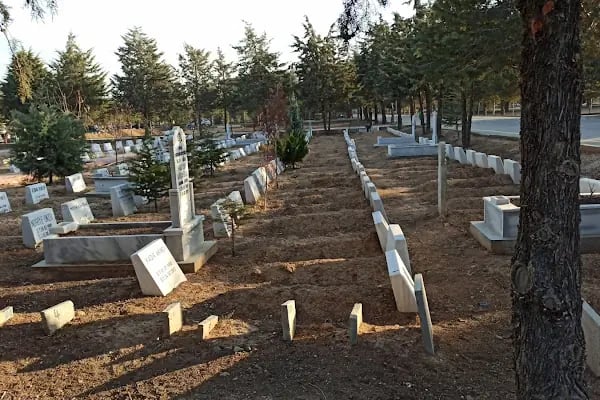 Yazır Mezarlığı - Resim 8