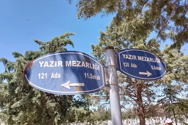 Yazır Mezarlığı - Resim 10