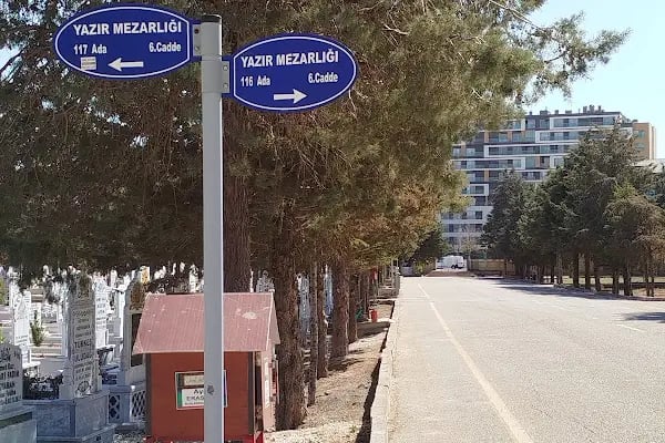 Yazır Mezarlığı - Resim 4
