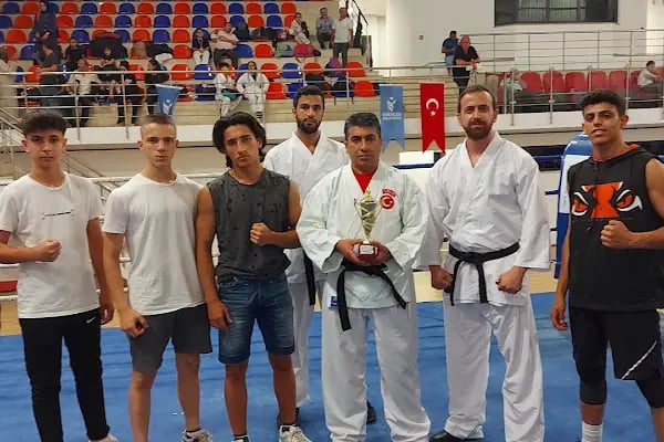 Esenler Mehmet Öcalan Spor Kompleksi - Resim 15