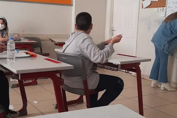Esenler Mehmet Öcalan Spor Kompleksi - Resim 13