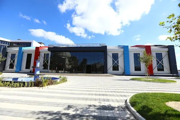 Esenler Mehmet Öcalan Spor Kompleksi - Resim 2