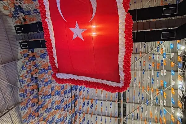 Esenler Mehmet Öcalan Spor Kompleksi - Resim 17