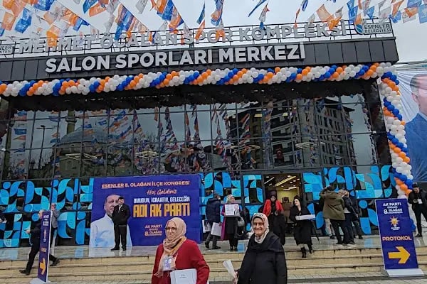 Esenler Mehmet Öcalan Spor Kompleksi - Resim 16