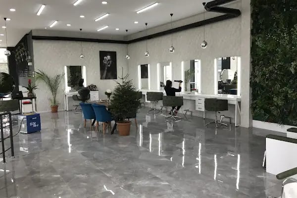 The Best Luxury Hair Studio Çukurambar - Resim 1