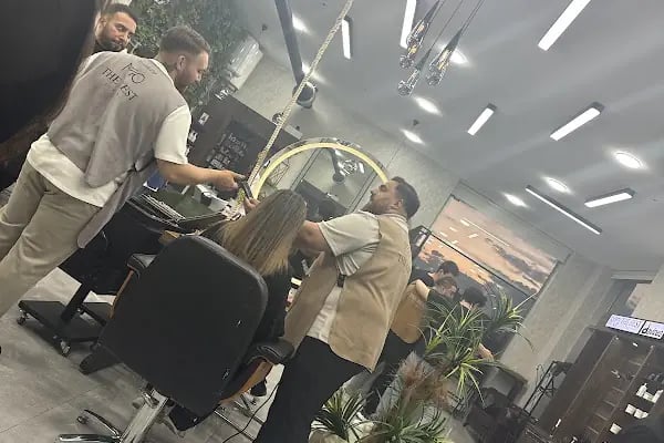 The Best Luxury Hair Studio Çukurambar - Resim 11