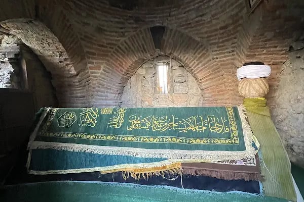 Yağlı Dede Türbesi - Resim 2