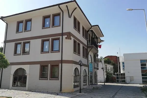 Bursa Yenişehir Fatma Göztepe İlçe Halk Kütüphanesi Müdürlüğü - Resim 14