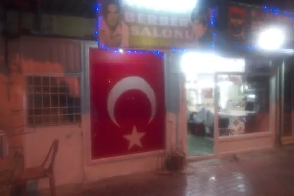 Ayişiği Berber Salonu - Resim 3