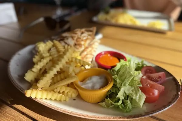 High 5 Irish Pub - Resim 9