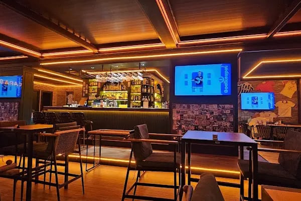 High 5 Irish Pub - Resim 3