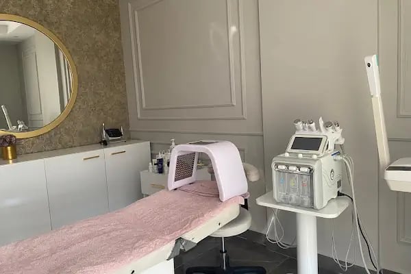 YANKI KUAFÖR &amp; HAIRDRESSER KUAFÖR SALONU - Resim 3