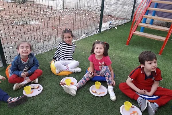 Azra Kreş Gündüz Çocuk Bakım Evi - Resim 7