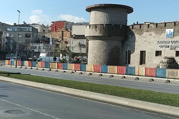 Bağcılar Belediyesi Kapalı Çocuk Oyun Parkı - Resim 6