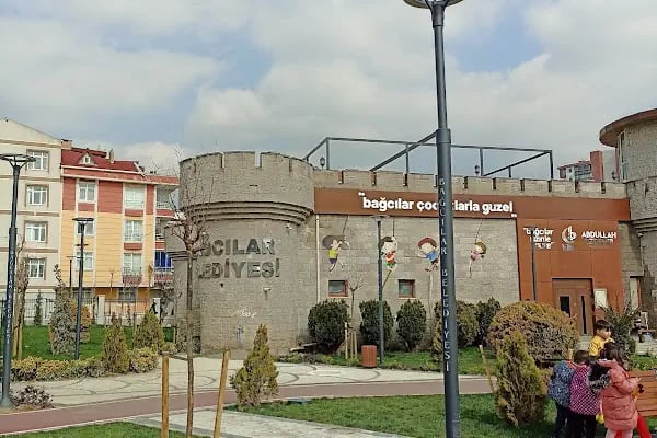 Bağcılar Belediyesi Kapalı Çocuk Oyun Parkı - Resim 3