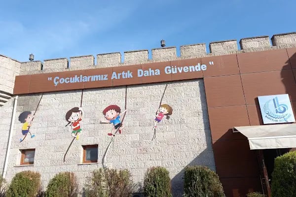 Bağcılar Belediyesi Kapalı Çocuk Oyun Parkı - Resim 4