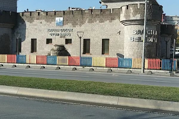 Bağcılar Belediyesi Kapalı Çocuk Oyun Parkı - Resim 20