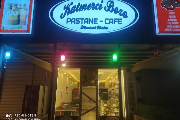 Katmerci Bozo Pastane - Cafe - Resim 2