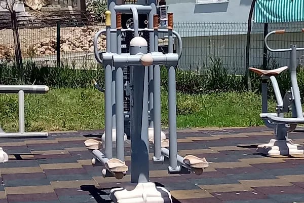 Gazi Çocuk Parkı - Resim 7