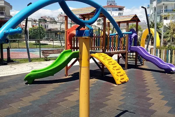 Gazi Çocuk Parkı - Resim 4