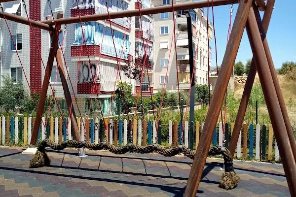 Gazi Çocuk Parkı - Resim 17